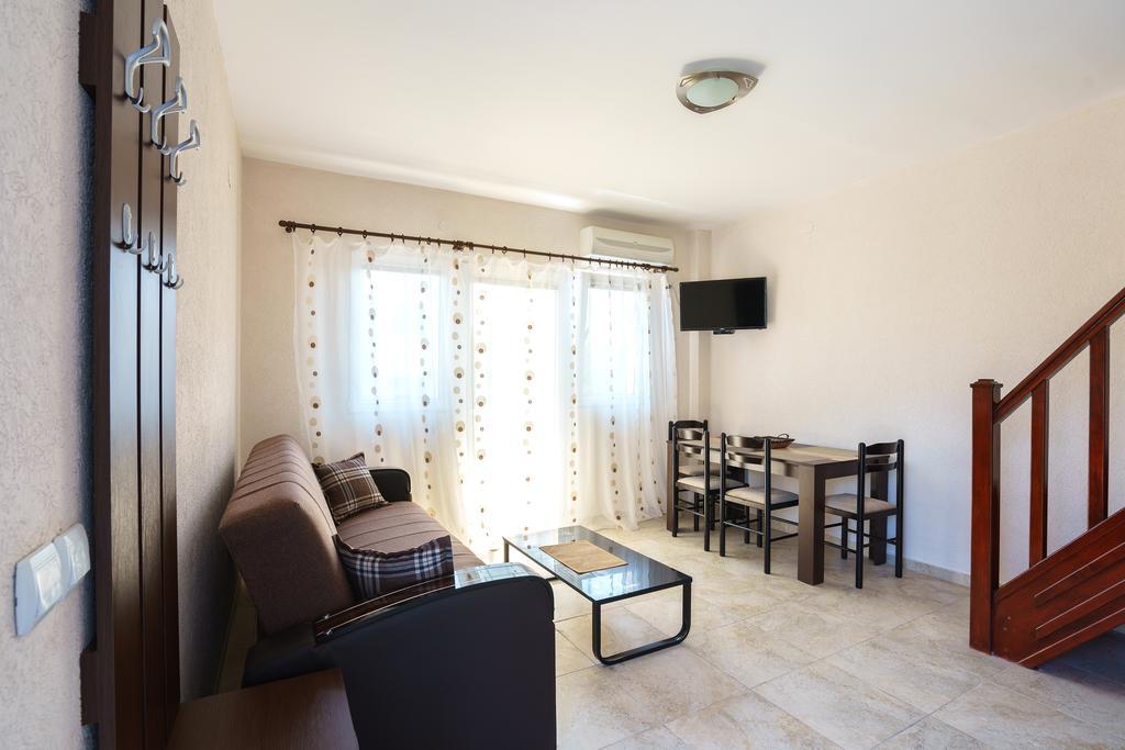 Apartments Lora Bar Exteriér fotografie